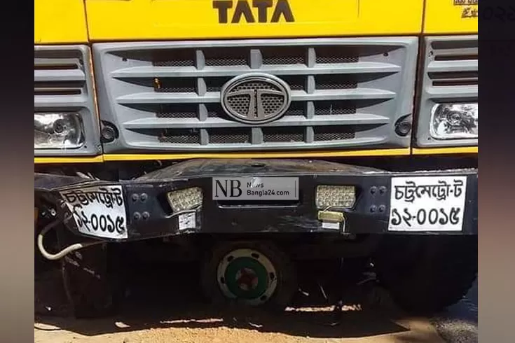 ট্রাকচাপায় প্রাণ গেল বাবা-ছেলের