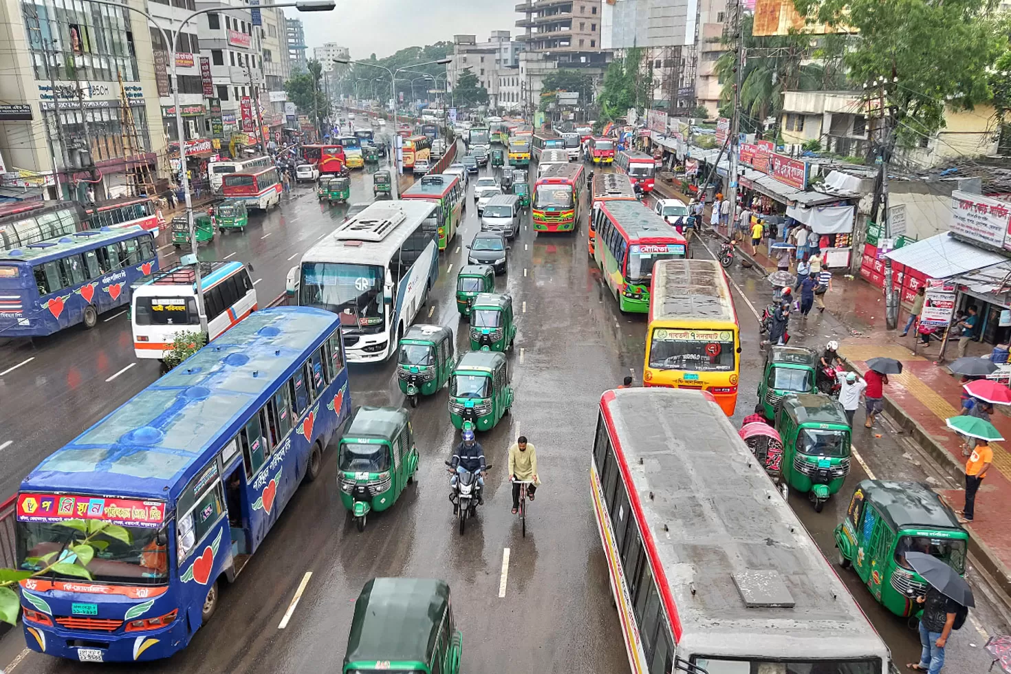 পাবলিক-বাসে-চলাচলের-নিয়ম