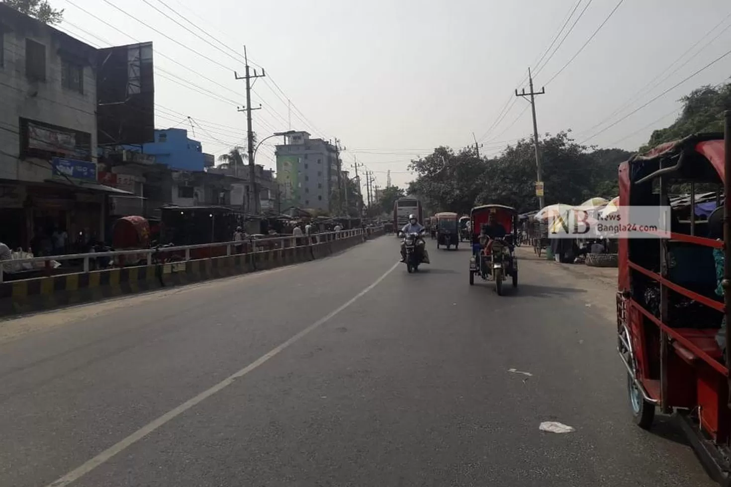 তেলের-দাম-বৃদ্ধি-রাজশাহীর-রাস্তায়-কমেছে-বাস