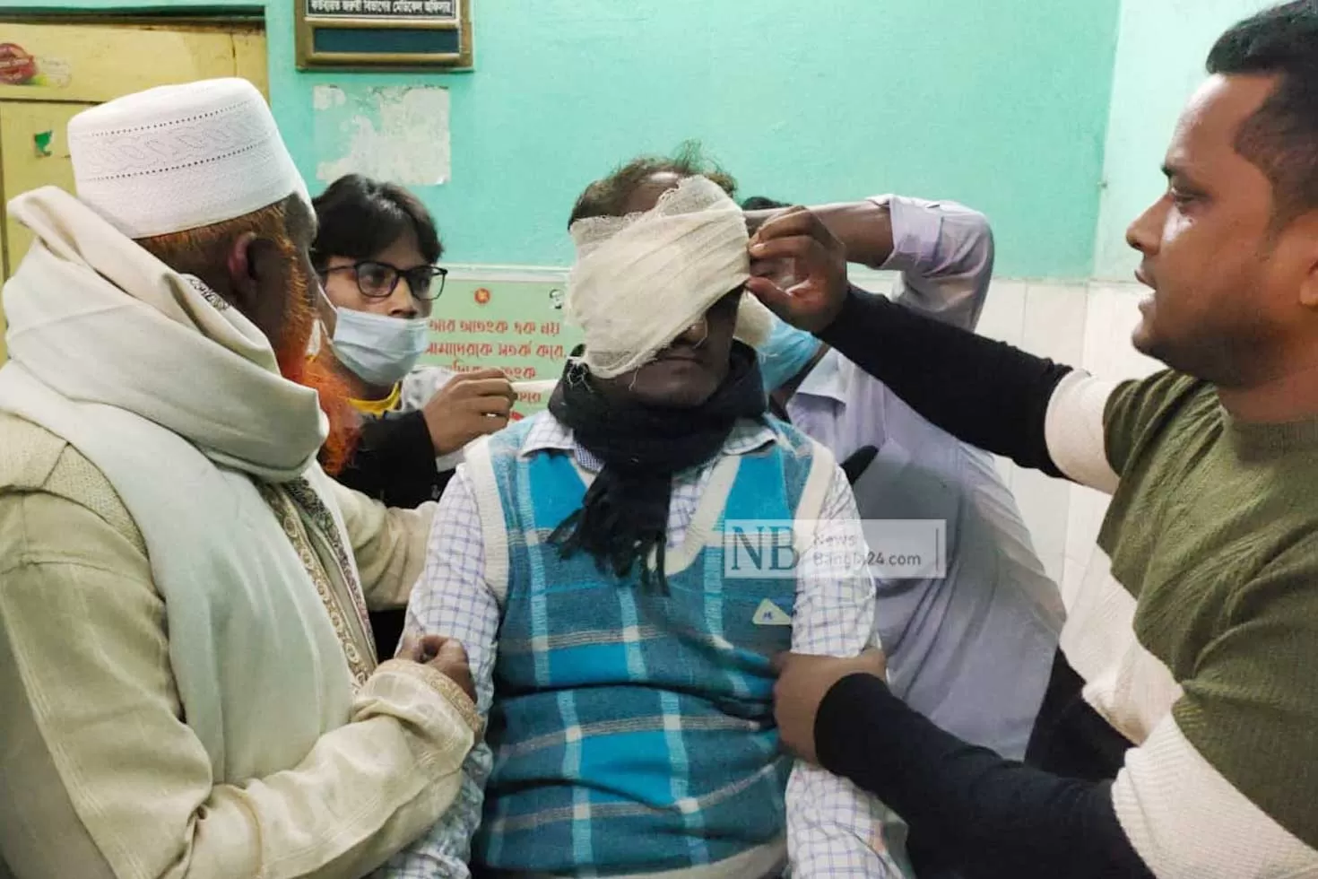 ককটেল হামলায় নৌকার প্রার্থীর চোখ হারানোর শঙ্কা