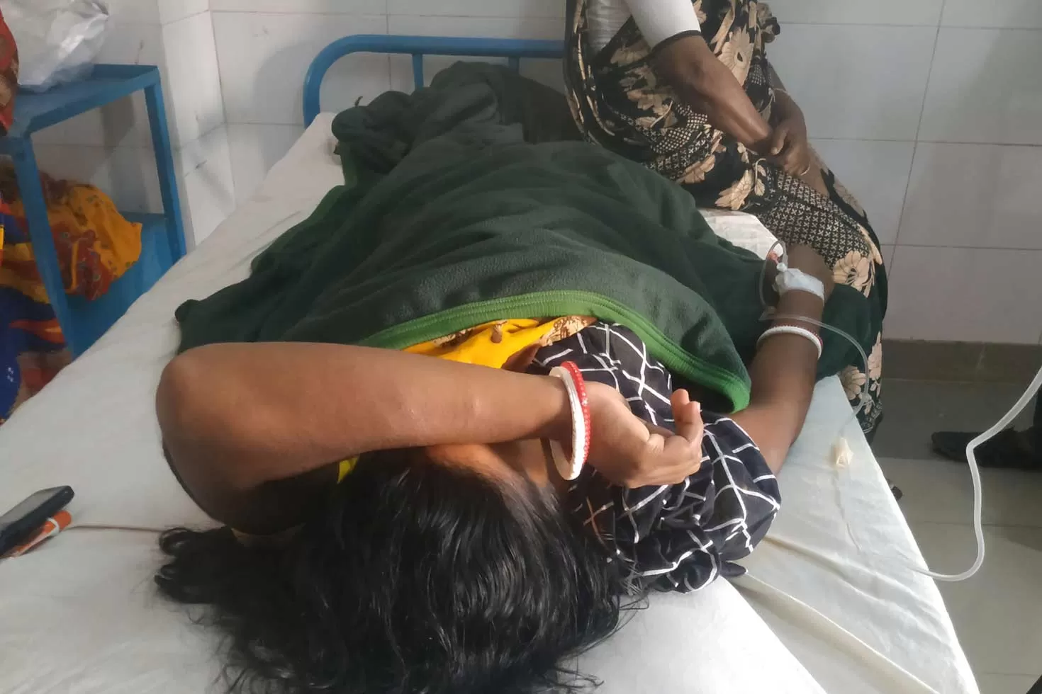 ডিসির বাসভবনে নারীর আত্মহত্যার চেষ্টা