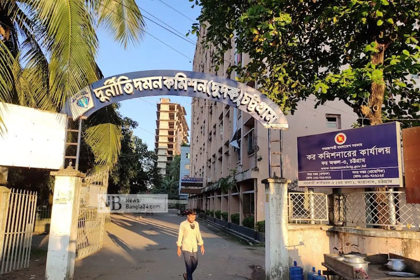 টাকা আত্মসাৎ: সাবেক কাউন্সিলরের বিরুদ্ধে মামলা