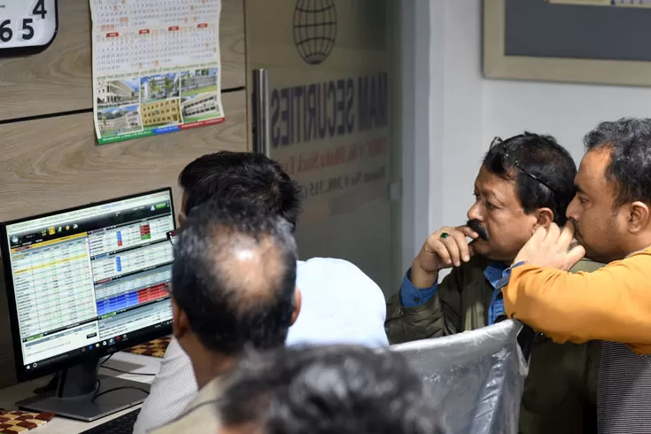 প্রধান কোম্পানিগুলোর আয় বৃদ্ধির তথ্যেও বড় পতন