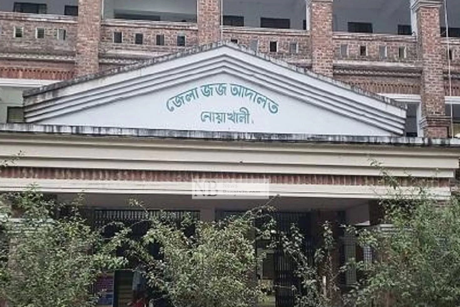 অর্থ-আত্মসাৎ-৩-ব্যাংক-কর্মকর্তার--৩১-বছরের-সাজা-