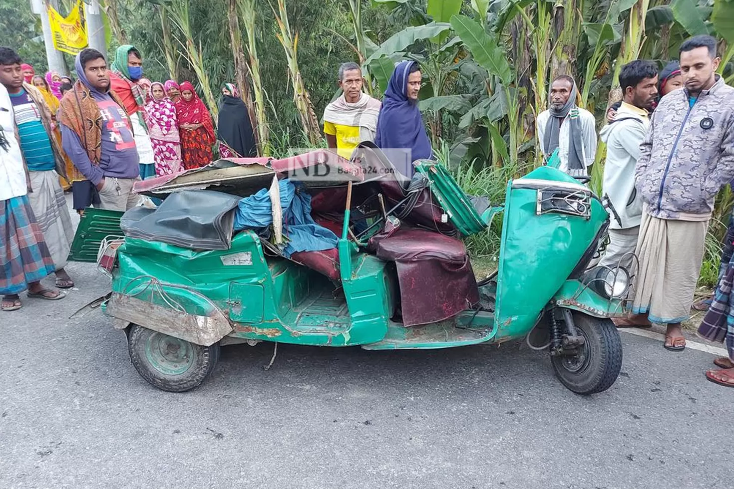 বাসচাপায় অটোরিকশার চালক নিহত