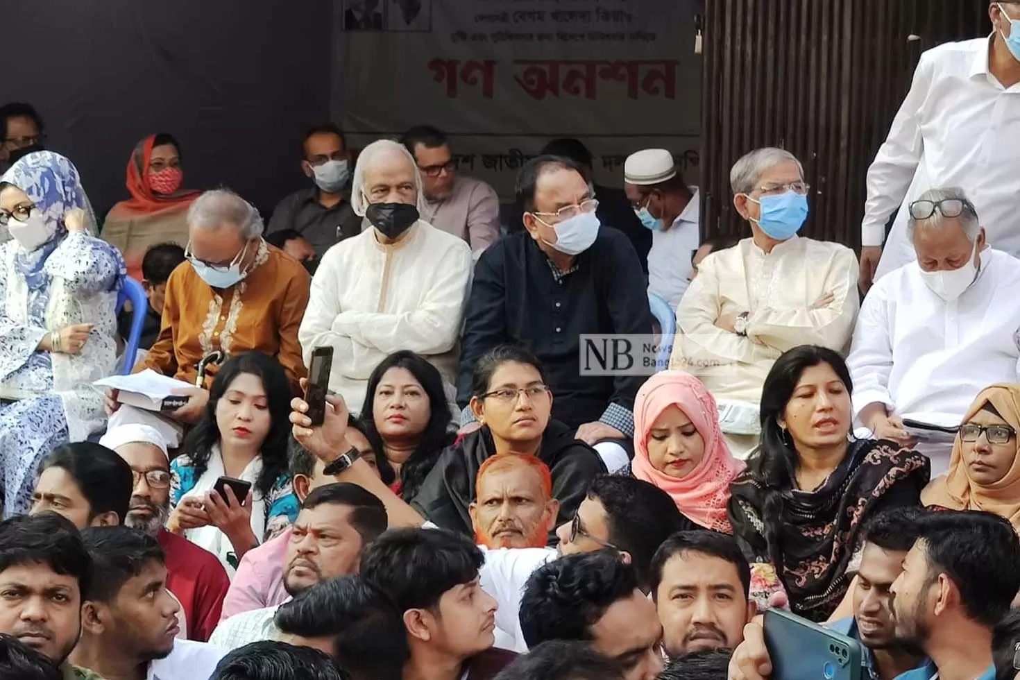 খালেদা মৌলিক অধিকার বঞ্চিত: মঈন