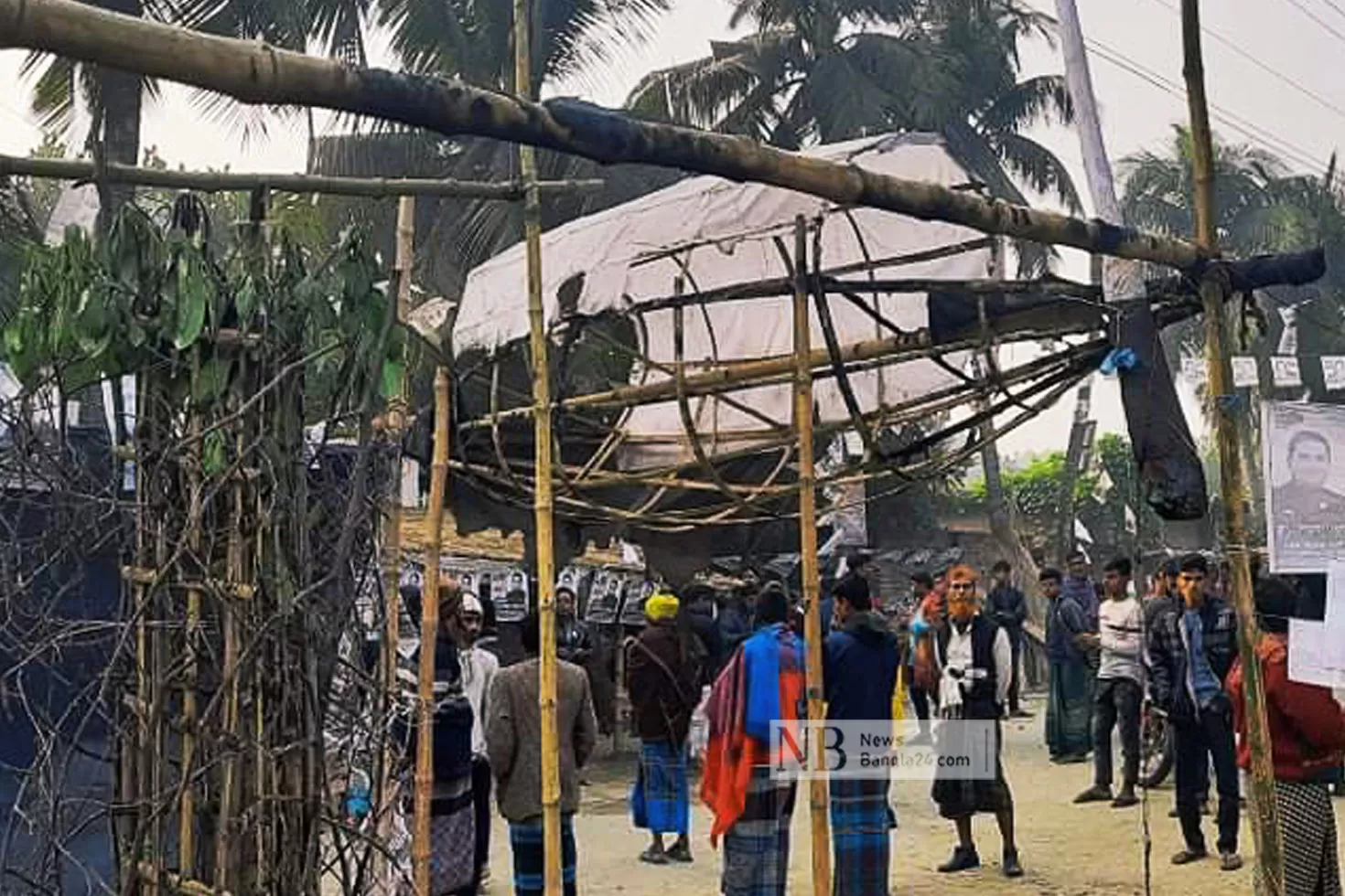 আলমডাঙ্গায় নৌকা ও বিদ্রোহী প্রার্থীর অফিস ভাঙচুর