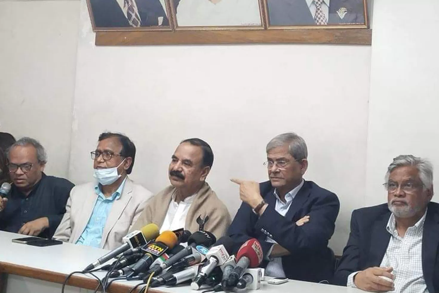 খালেদার-চিকিৎসা-ইস্যুতে-কাল-থেকে-মাঠে-নামছে-বিএনপি