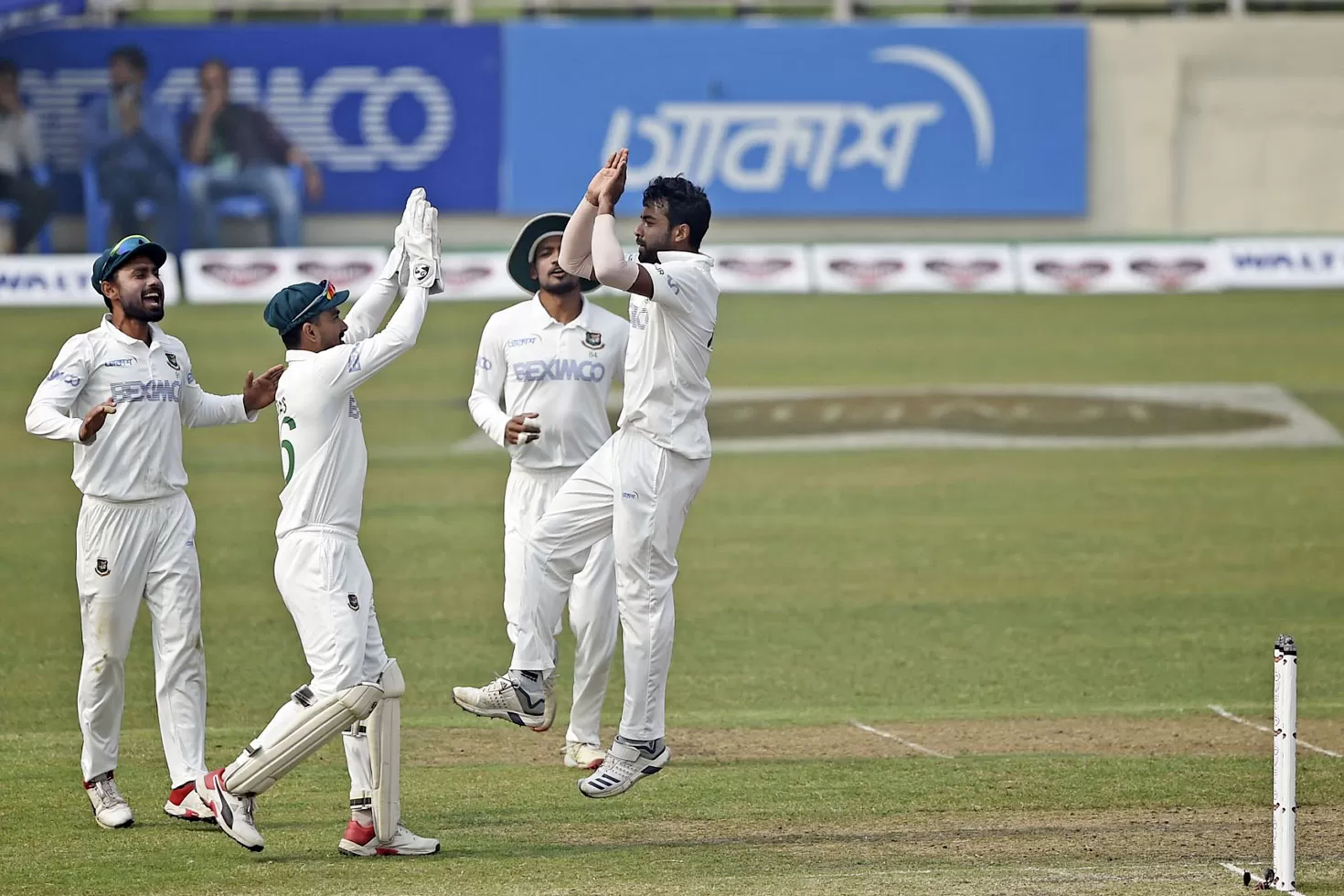 দুই-জায়গায়-পাওয়া-যাবে-চট্টগ্রাম-টেস্টের-টিকিট