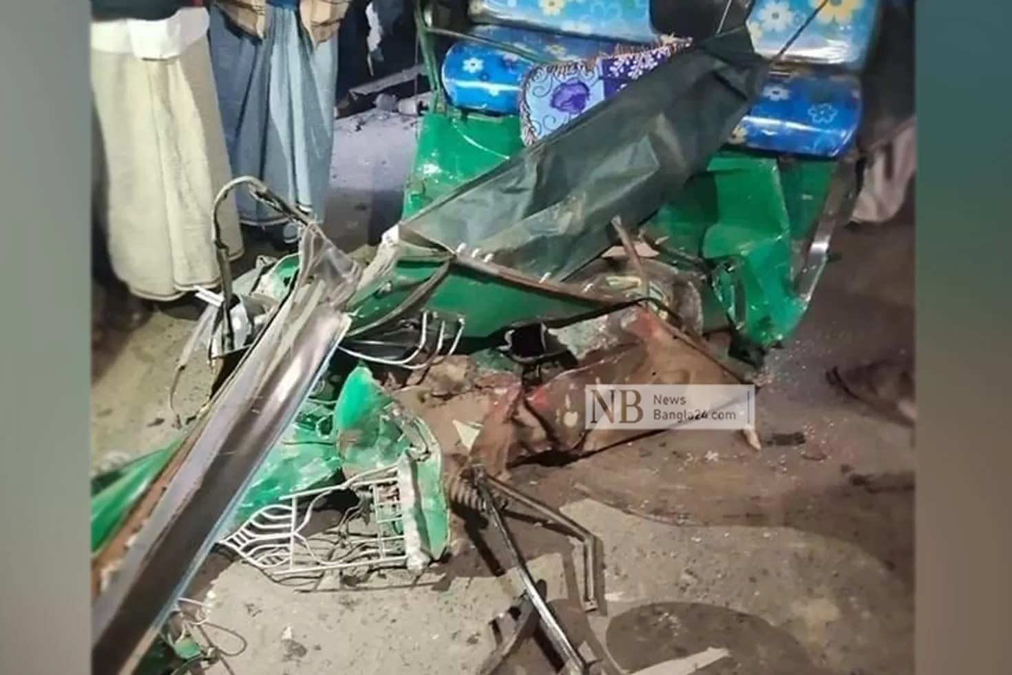 বাসচাপায় অটোরিকশার দুই আরোহী নিহত