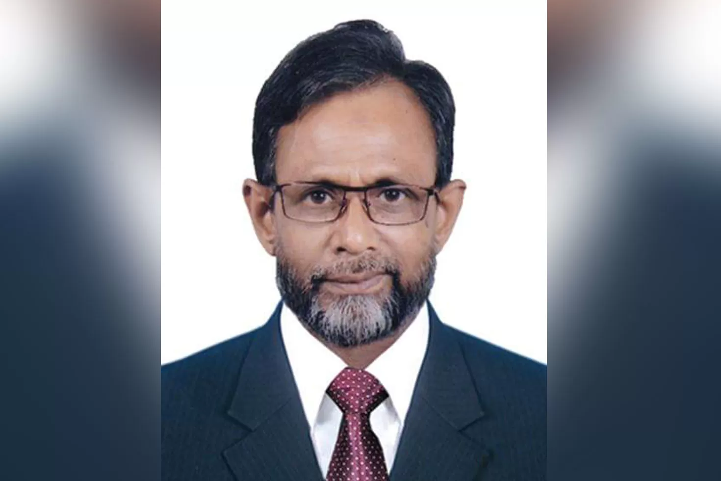 ধর্ষণের আসামির হাতে নৌকা