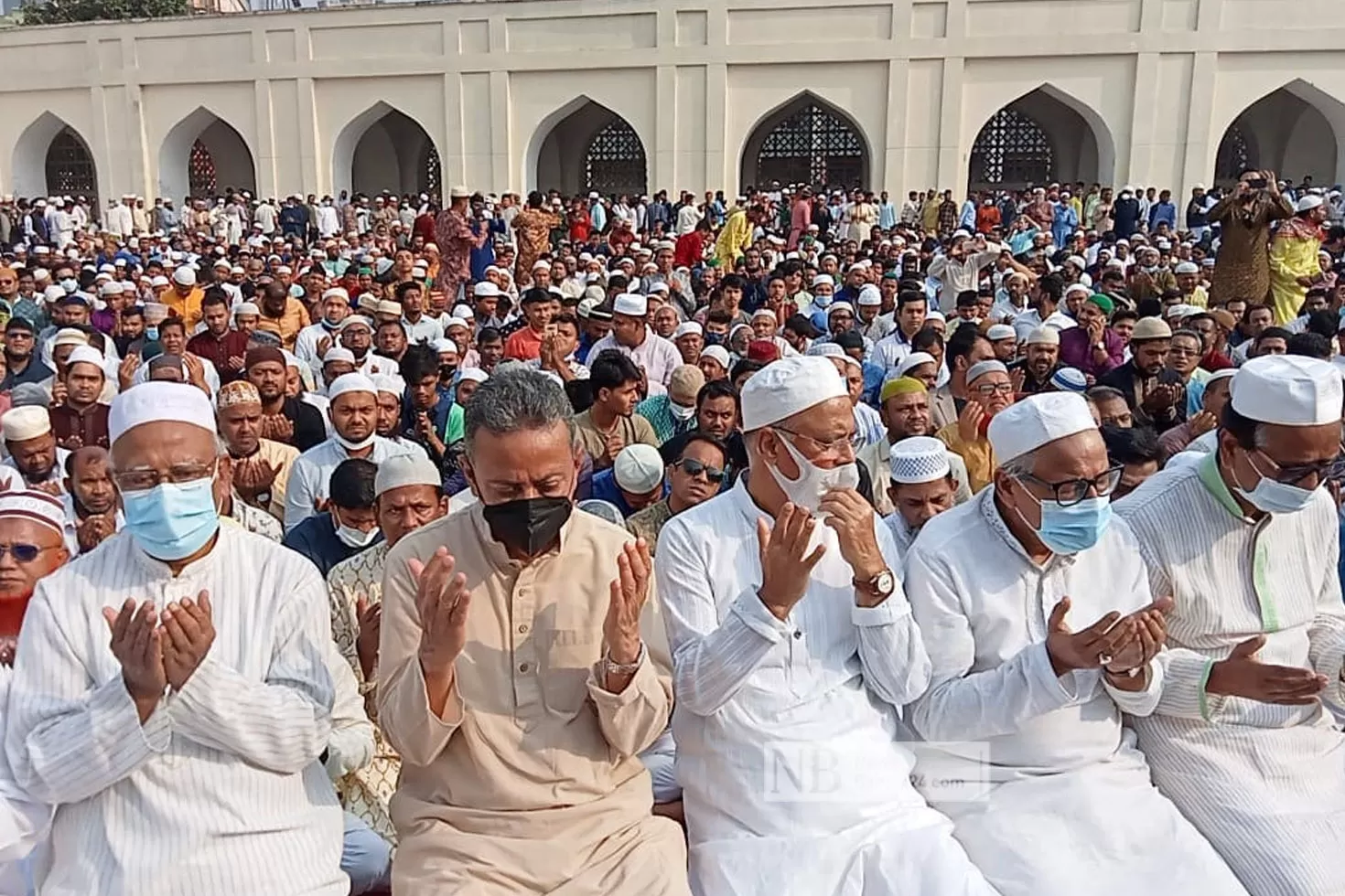 খালেদার সুস্থতা কামনায় মসজিদে দোয়া