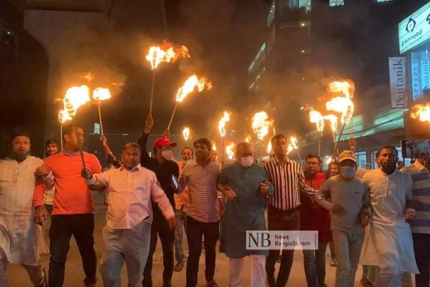 খালেদা জিয়ার মুক্তি দাবিতে মিরপুরে মশাল মিছিল