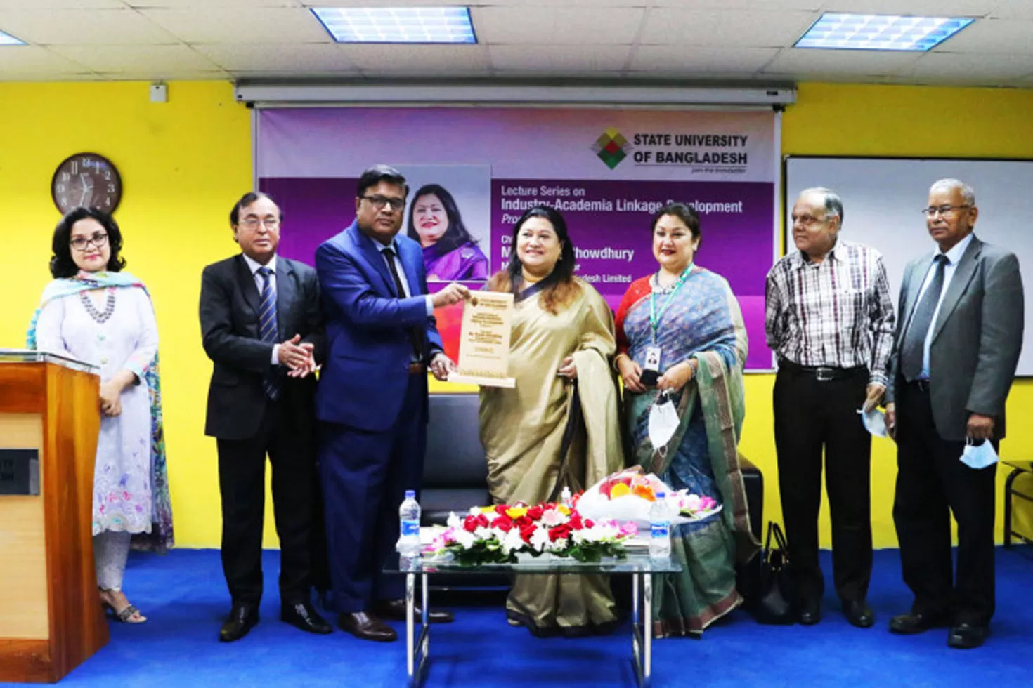 স্টেট-ইউনিভার্সিটিতে-শিল্প-শিক্ষায়তন-সংযোগ-উন্নয়ন-শীর্ষক-বক্তৃতা