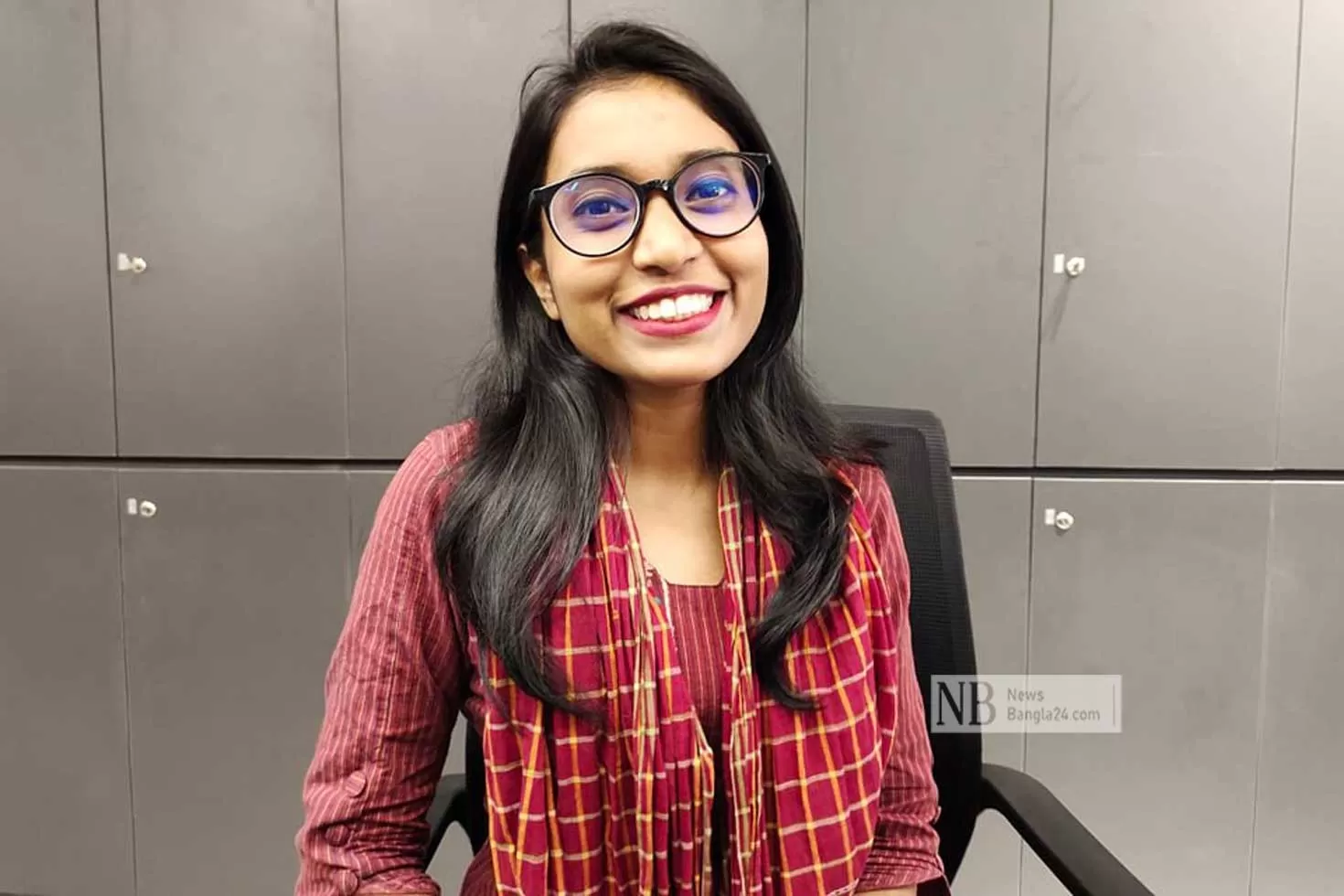 কষ্ট পেলেও বিভা কেন হাসেন?