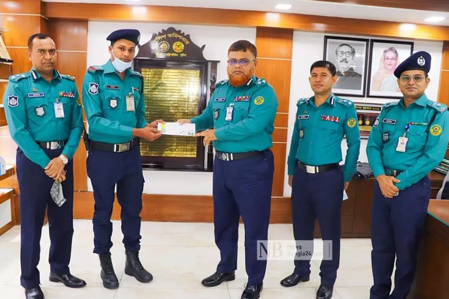 সেই ট্রাফিক সার্জেন্টকে পুরস্কার দিল সিএমপি