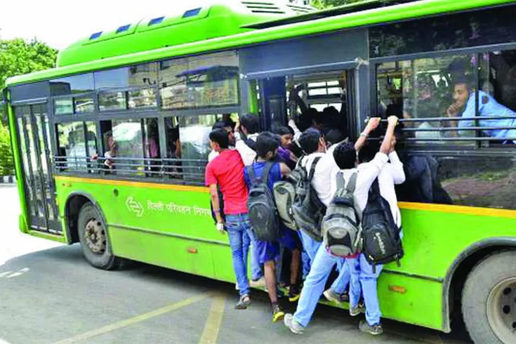 ভারতেও বাস ভাড়ায় ছাত্রদের ছাড় আছে