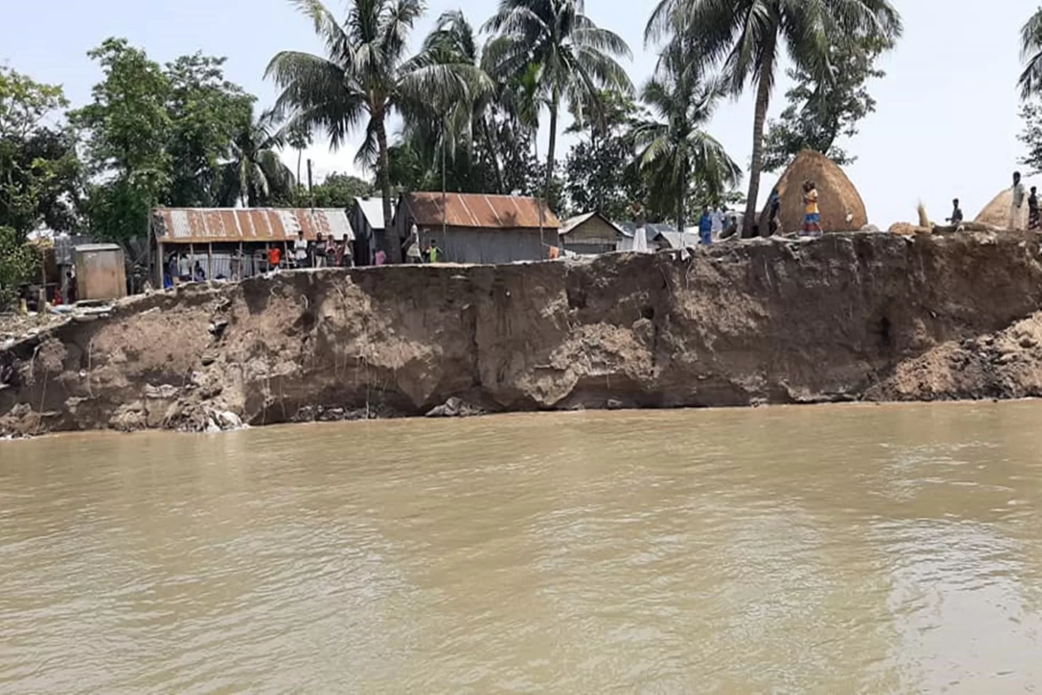 কংস নদের ভাঙনের মুখে শত শত বসতঘর