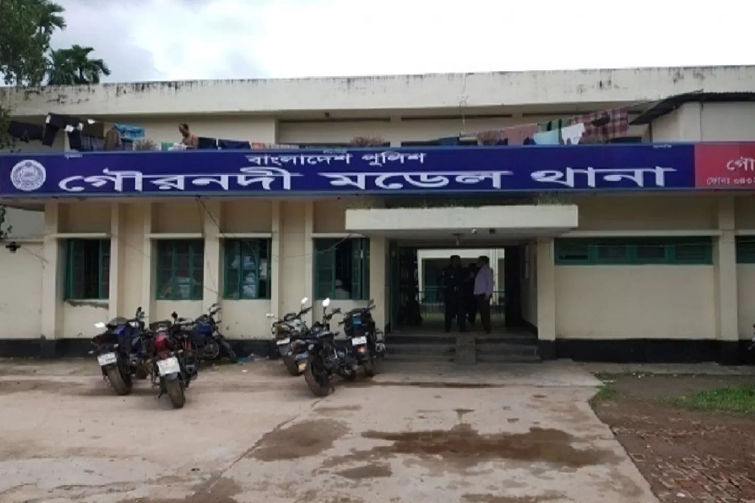 বোমা-তৈরির-সময়-বিস্ফোরণে-আহত-৩