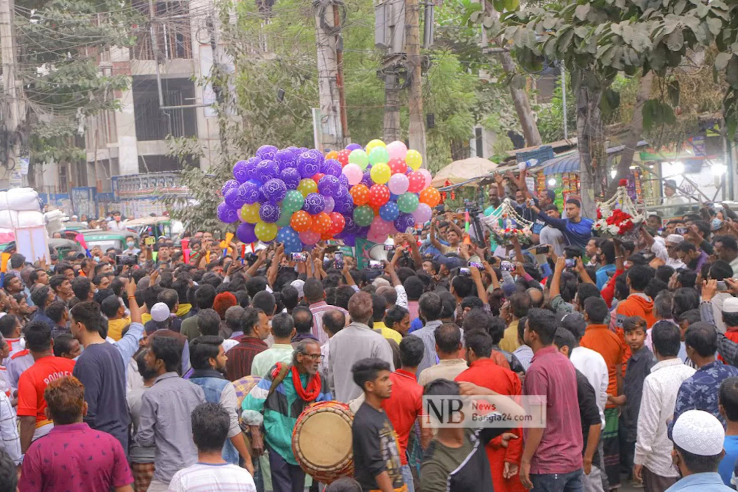 আইভীকে-মনোনয়ন-দেয়ায়-আনন্দ-মিছিল