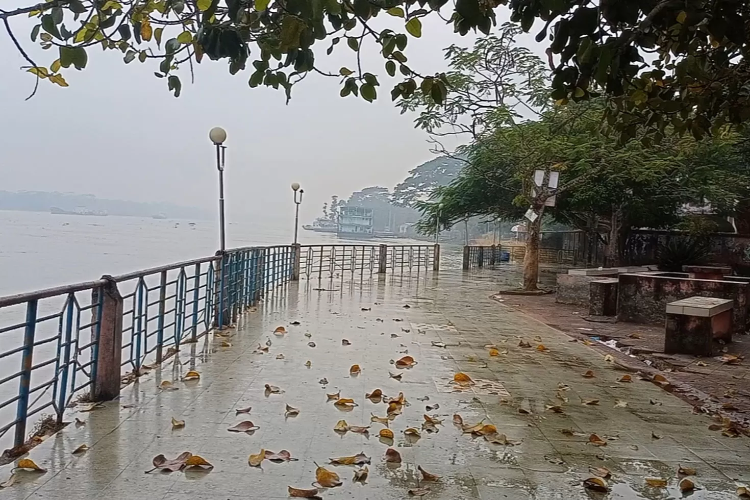 শক্তি হারিয়ে ‘জাওয়াদ’ এখন গভীর নিম্নচাপ, ঝরাবে বৃষ্টি