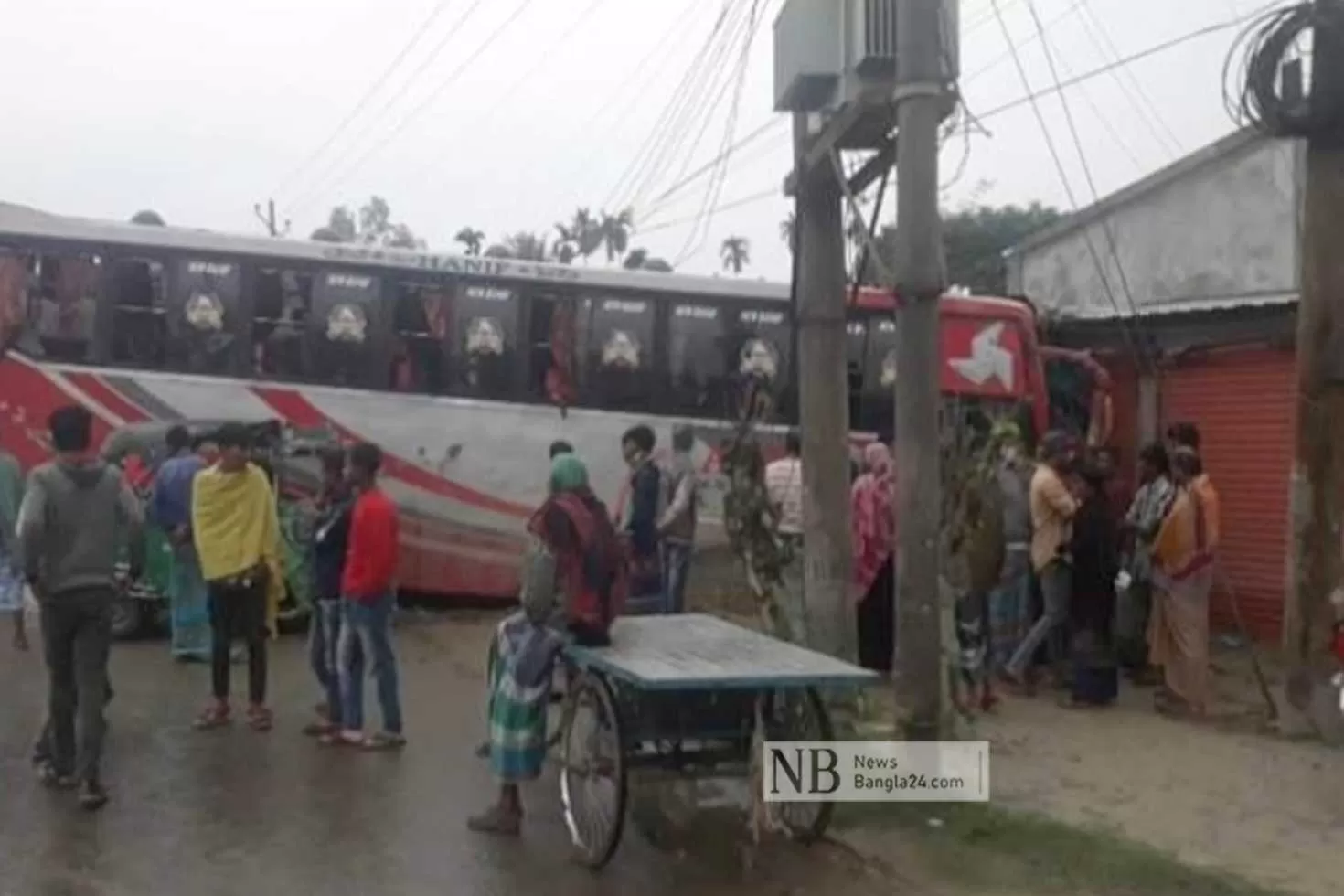 নিয়ন্ত্রণ-হারিয়ে-বাস-রাইস-মিলে-শ্রমিক-নিহত