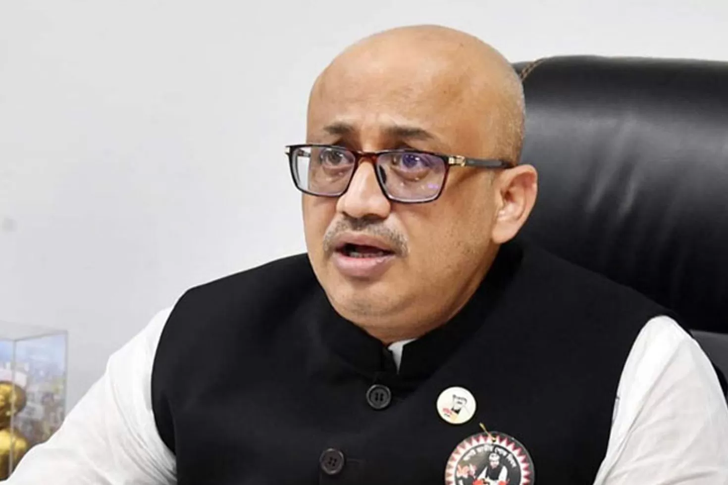 মুরাদকে-বহিষ্কারের-সুপারিশ-যাচ্ছে-কেন্দ্রে