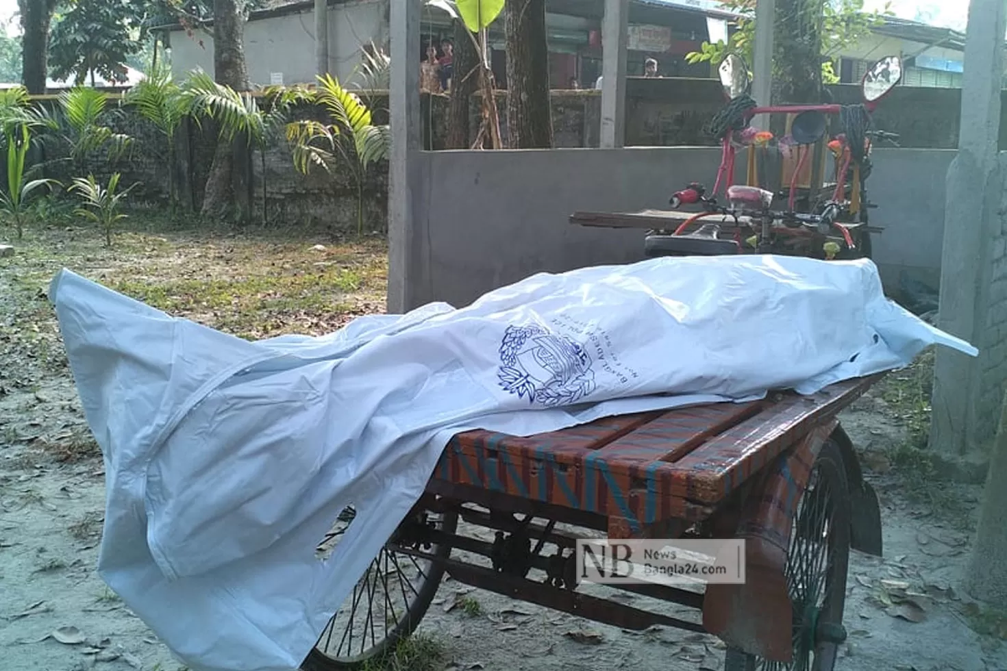 ট্রাকচাপায়-যুবক-নিহত
