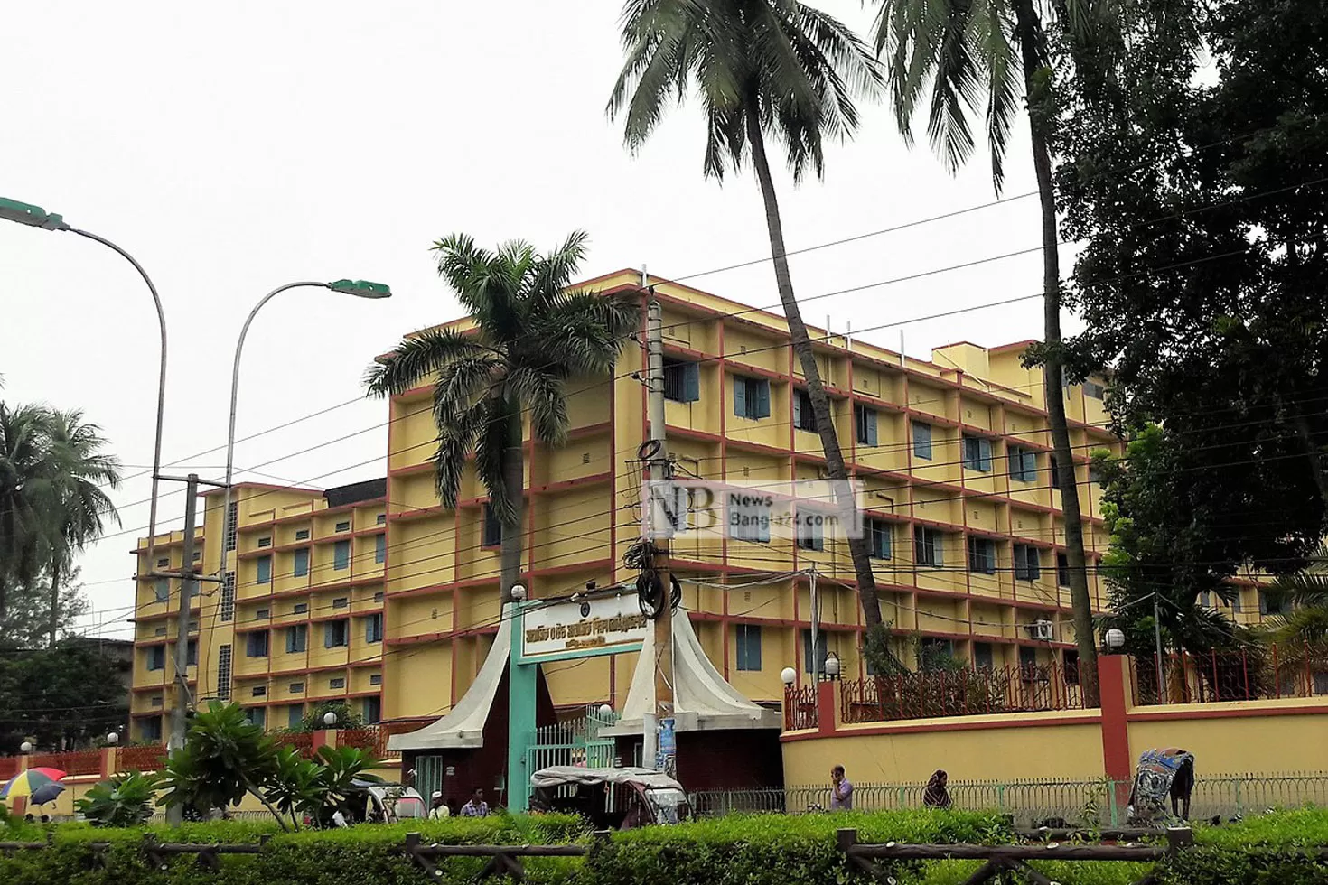 শিক্ষা-বোর্ডের-অ্যাকাউন্টে-১৮-লাখ-টাকা-জমা-দিল-কে?