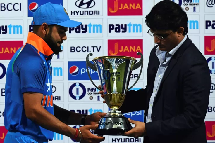 কোহলিকে-অধিনায়ক-থাকার-অনুরোধ-করেছিলেন-সৌরভ