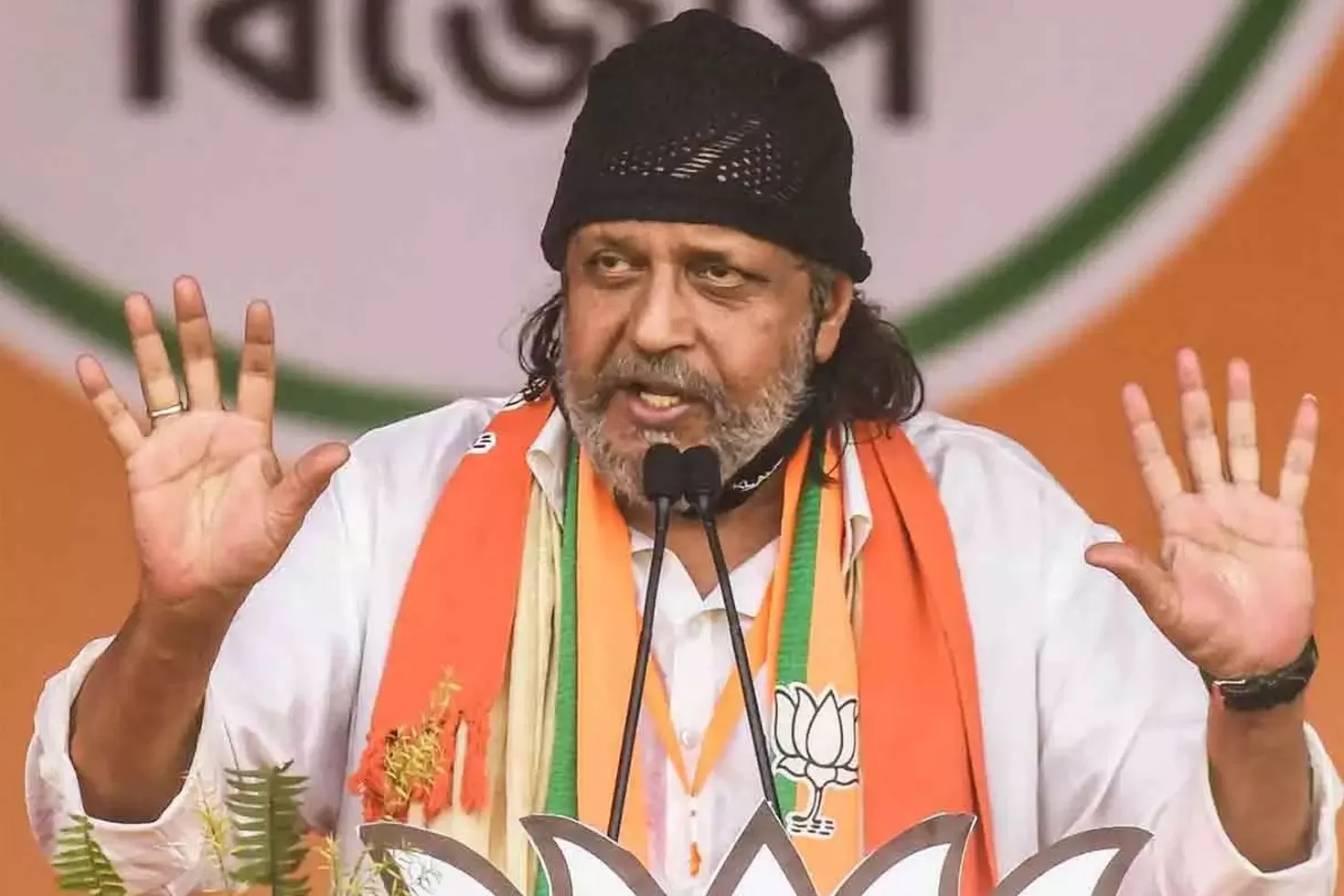 ‘লাশ পড়বে শ্মশানে’ মামলায় খালাস মিঠুন