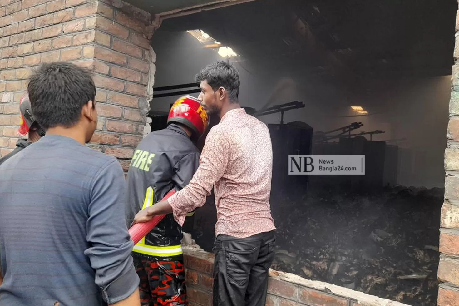 রাজবাড়ী-জুট-মিলের-আগুন-নিয়ন্ত্রণে