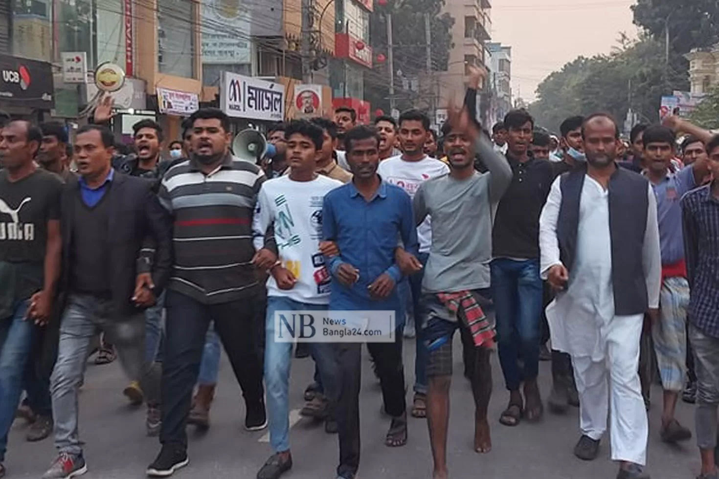সহিংসতায় নিহত প্রার্থীর দাফন সম্পন্ন, বিচার দাবিতে বিক্ষোভ
