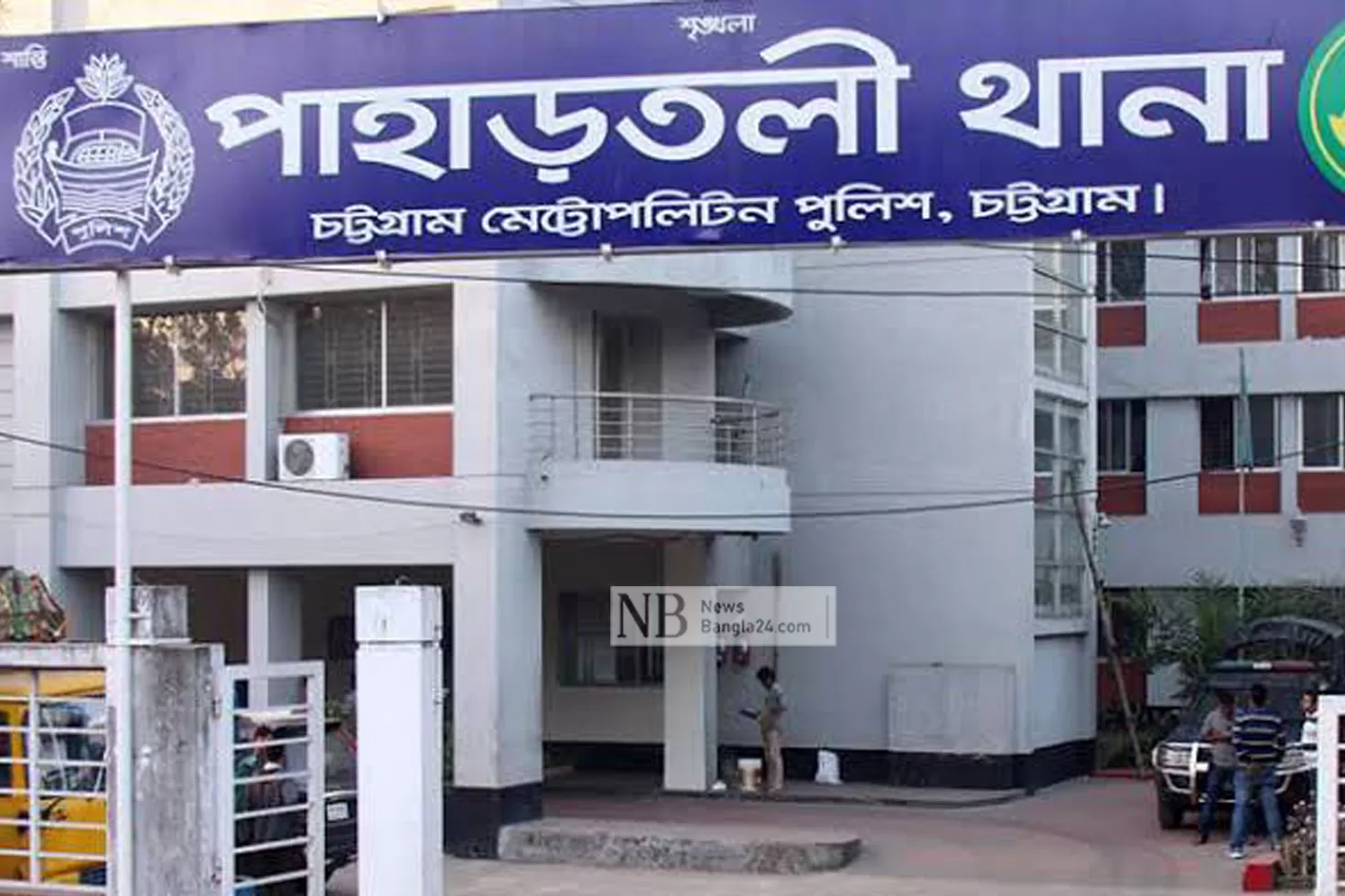 নিজ অফিসে ব্যবসায়ীর ঝুলন্ত মরদেহ