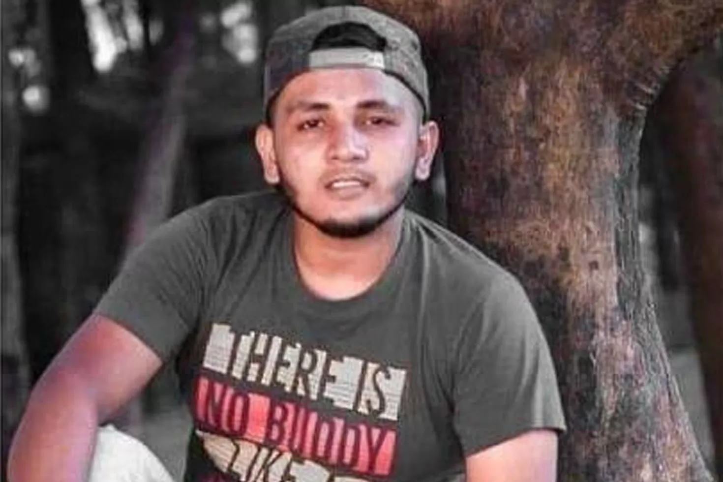 রাস্তার পাশে ছাত্রলীগ নেতার মরদেহ, ভাঙা বাইক