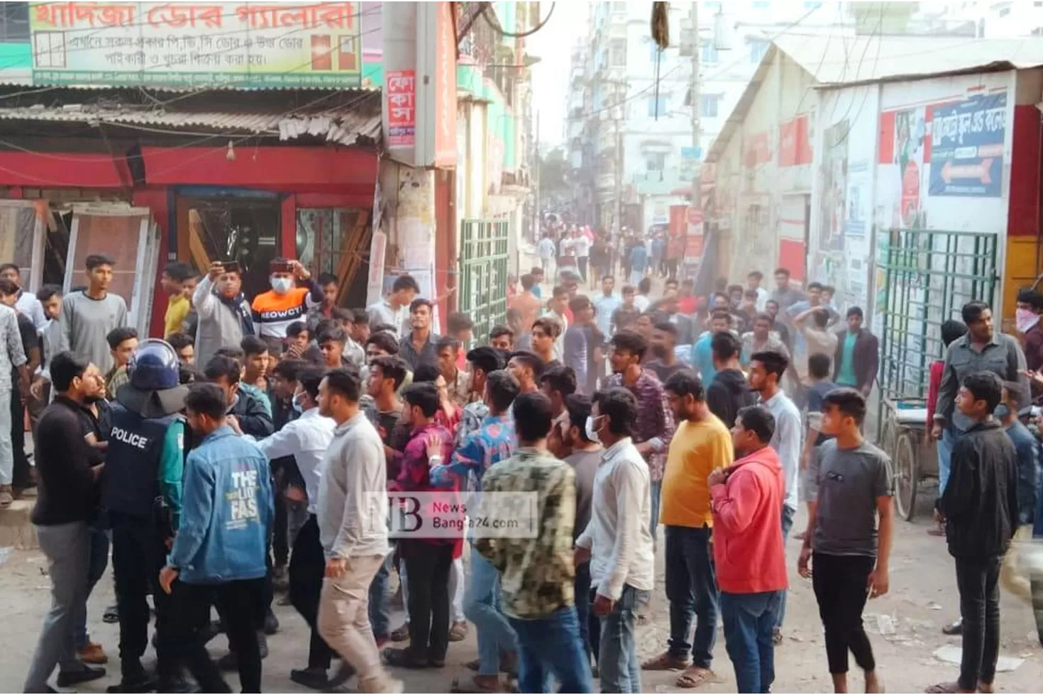 আলালের-বিরুদ্ধে-মিছিলে-গিয়ে-সংঘর্ষে-ছাত্রলীগ
