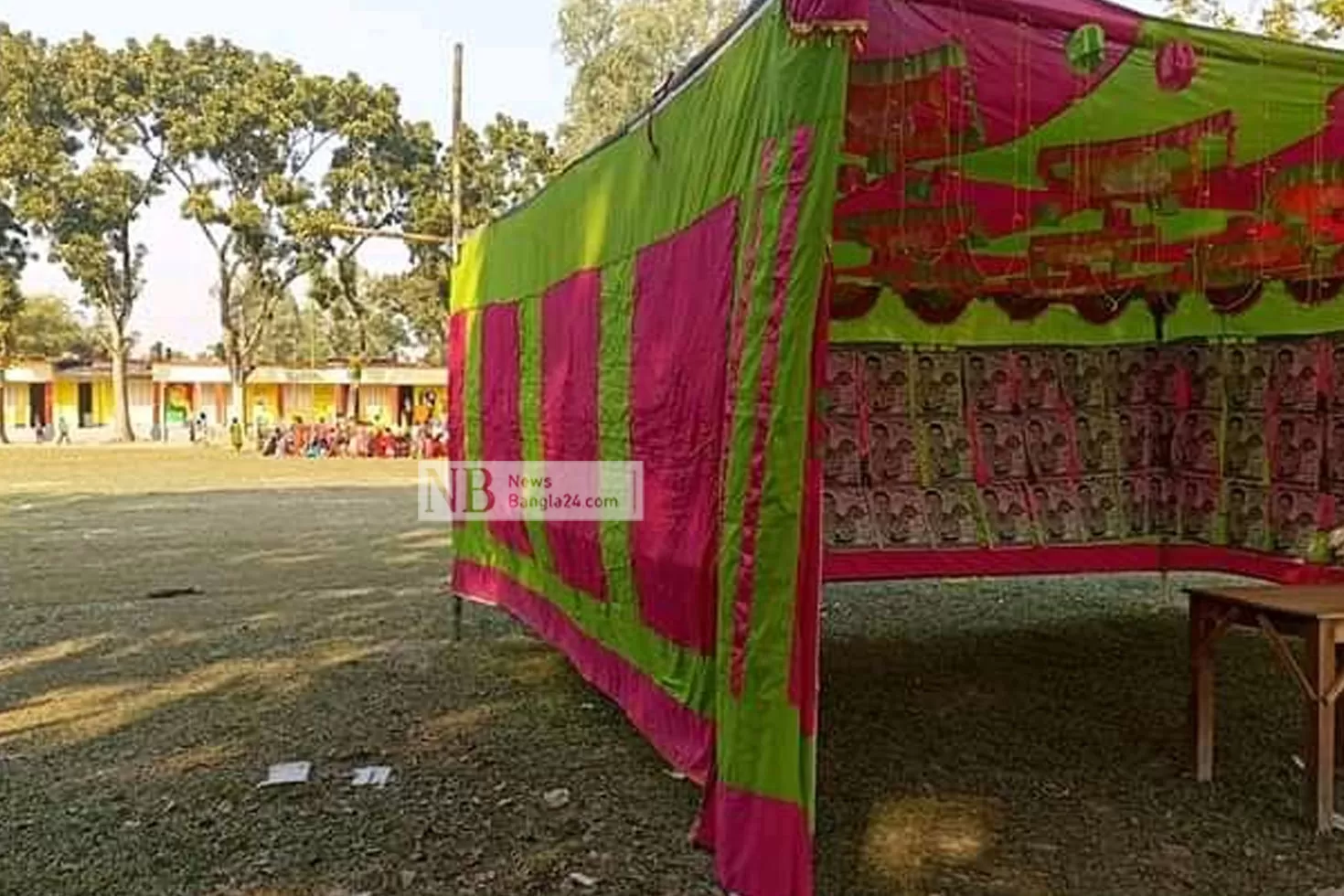 স্কুলের মাঠে নৌকার প্রার্থীর নির্বাচনি অফিস