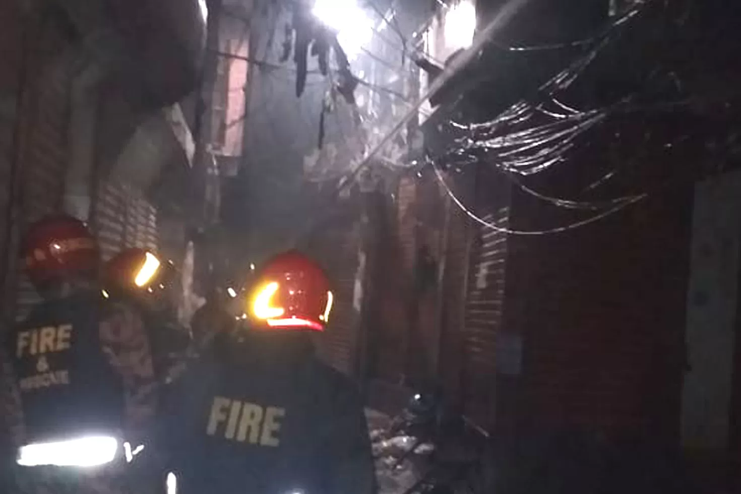 নাজিরাবাজারে-জুতা-কারখানার-আগুন-নিয়ন্ত্রণে