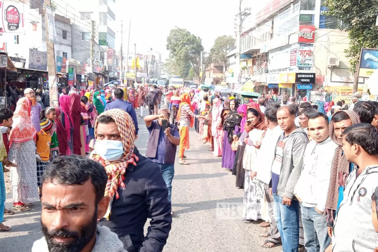 ভেড়ামারায় মরদেহ নিয়ে মানববন্ধন-বিক্ষোভ