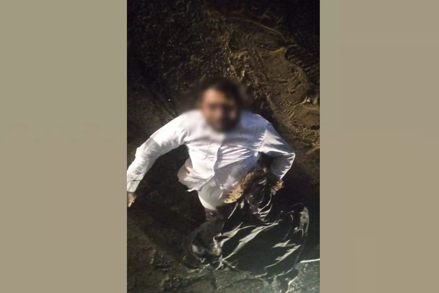 ট্রাকচাপায় বাইক চালকের মৃত্যু