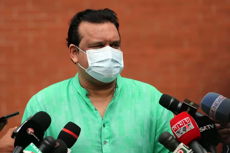 ক্রিকেট অপারেশনস থেকে আকরামের পদত্যাগ