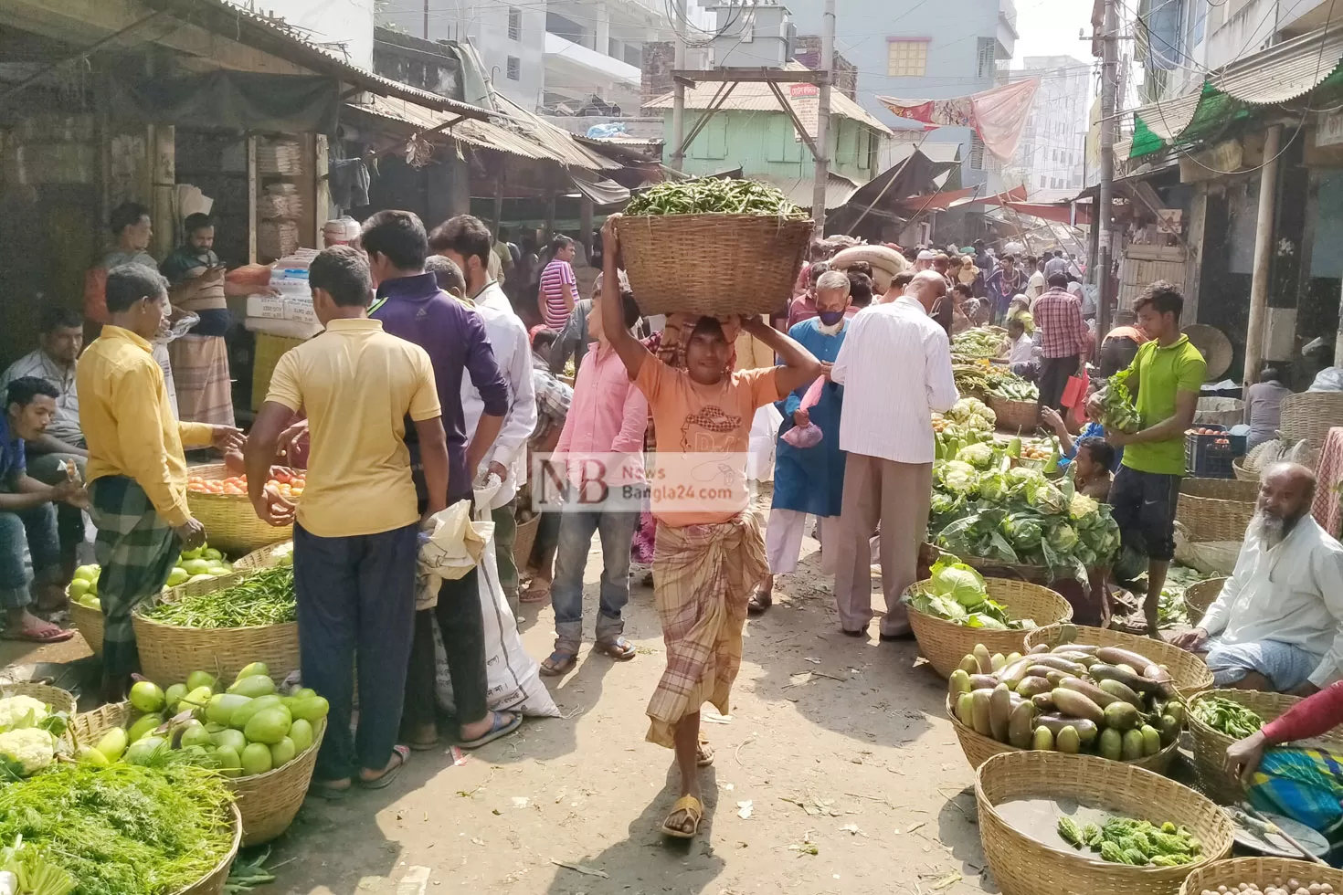 কৃষকের ভাগ্য বাঁধা পাইকারি সিন্ডিকেটে
