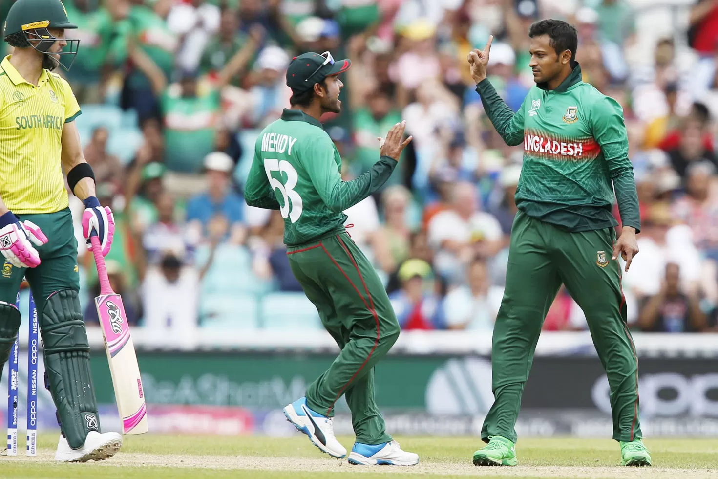 ওয়ানডের শীর্ষে থেকে বছর শেষ সাকিবের, বোলারদের পাঁচে মিরাজ