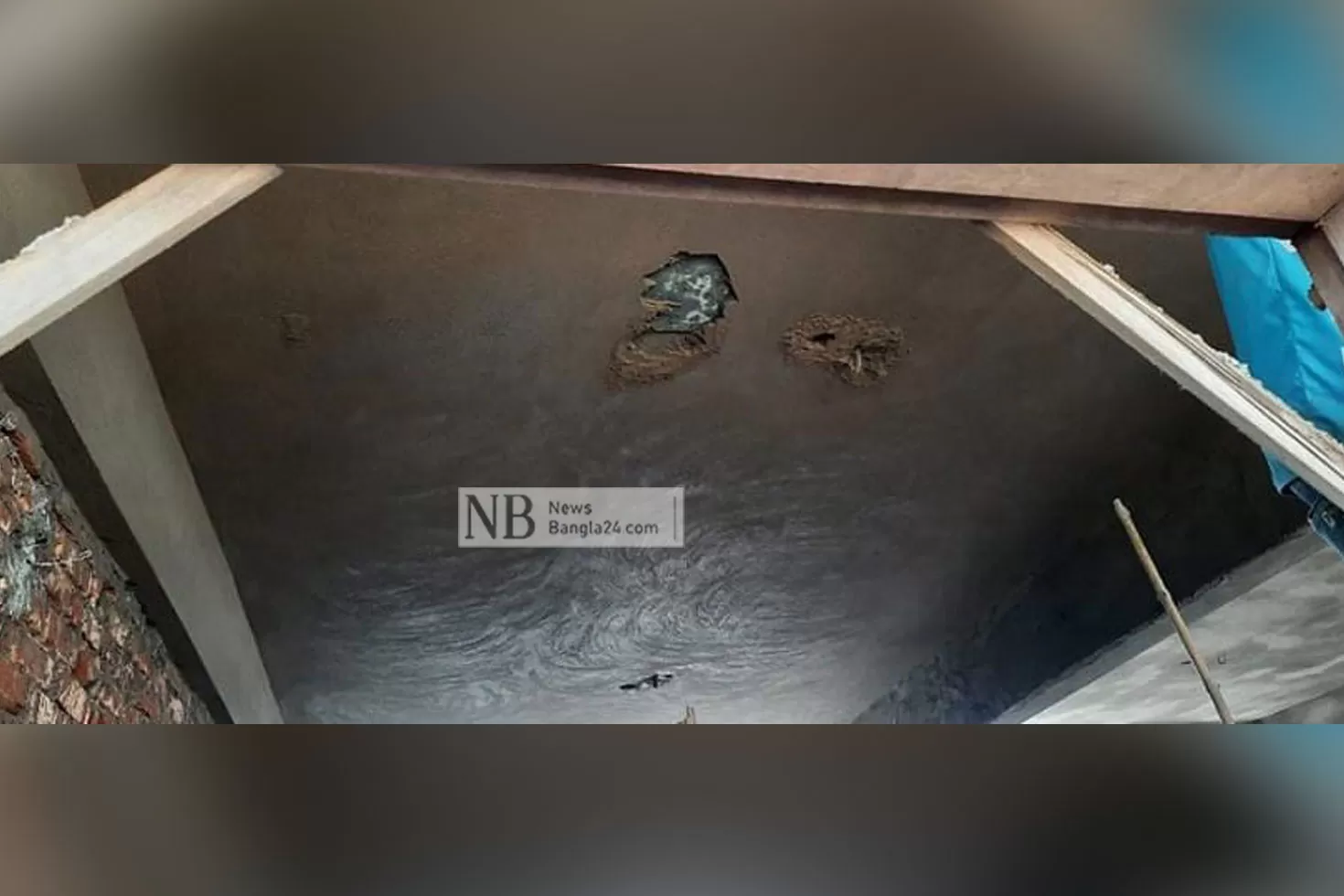 কলেজ ভবন নির্মাণে অনিয়ম করে ধরা