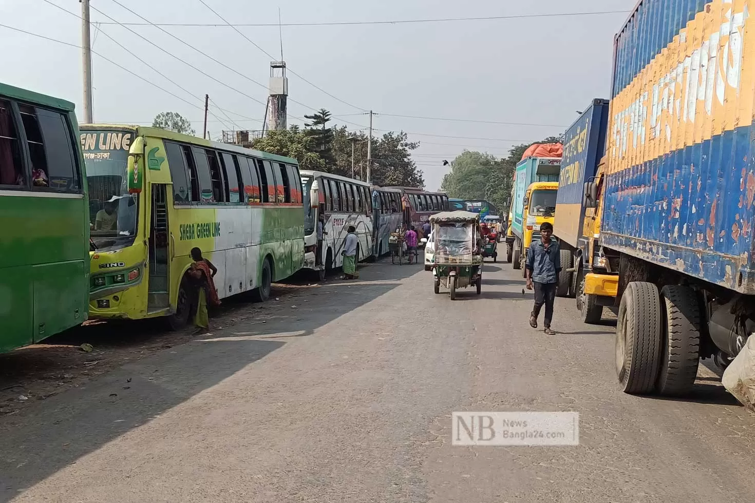 কুয়াশায়-ফেরি-চলাচলে-বিঘ্ন-আটকা-হাজারো-গাড়ি