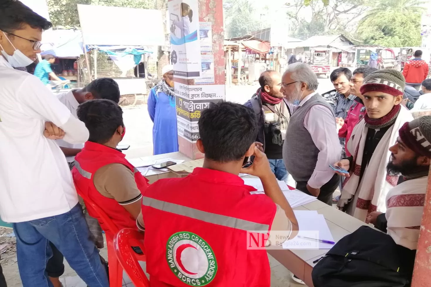 লঞ্চ যাত্রীদের ৫১ জন নিখোঁজ: ঝালকা‌ঠি‌ রেড ক্রিসেন্ট