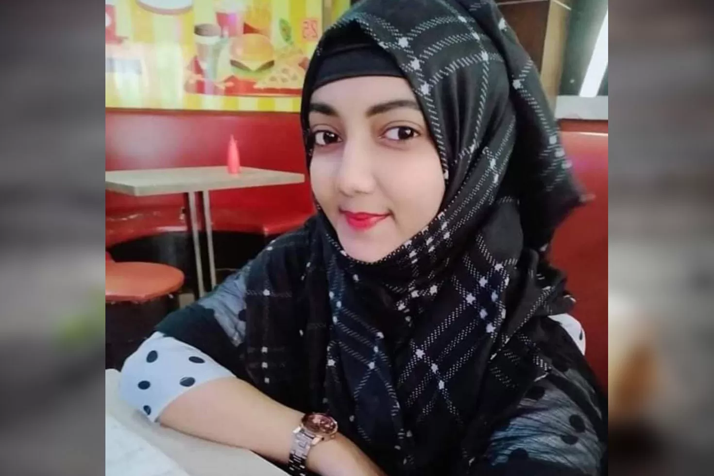 সাঁতার না জানলেও নদীতে ঝাঁপিয়ে বেঁচে যান জবি ছাত্রী