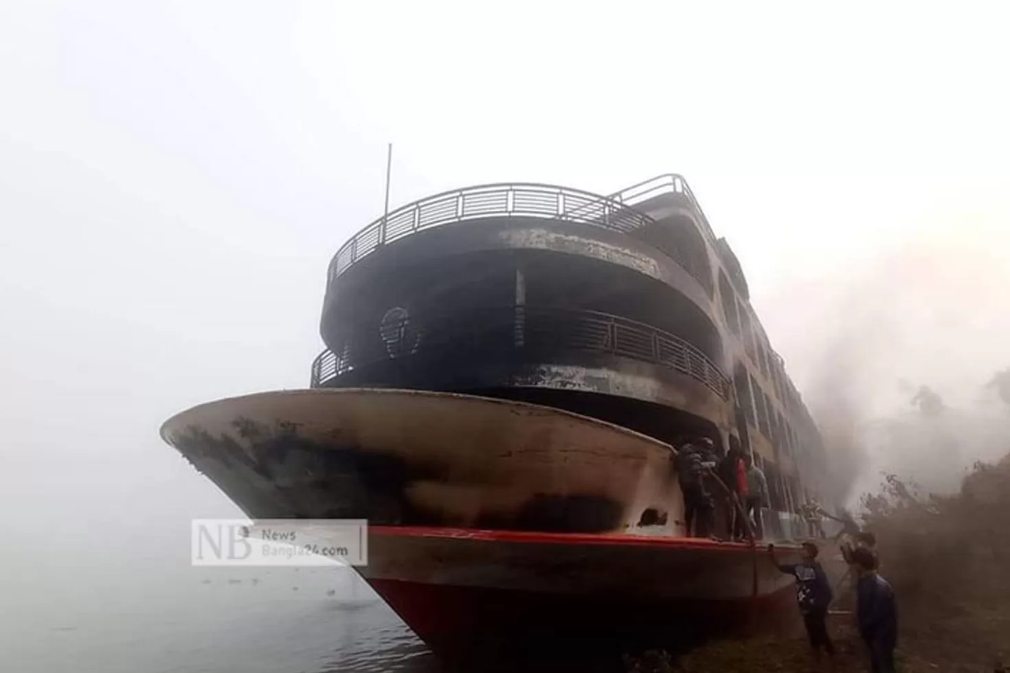 লঞ্চে আগুন: বার্ন ইনস্টিটিউটে ৫ জনের অবস্থা আশঙ্কাজনক