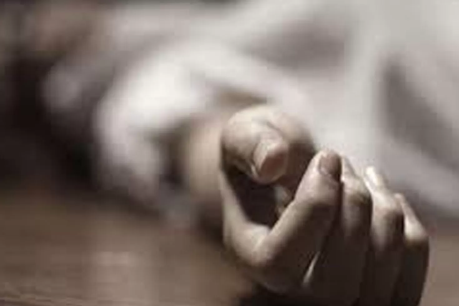 বাসচাপায় পোশাক শ্রমিক নিহত