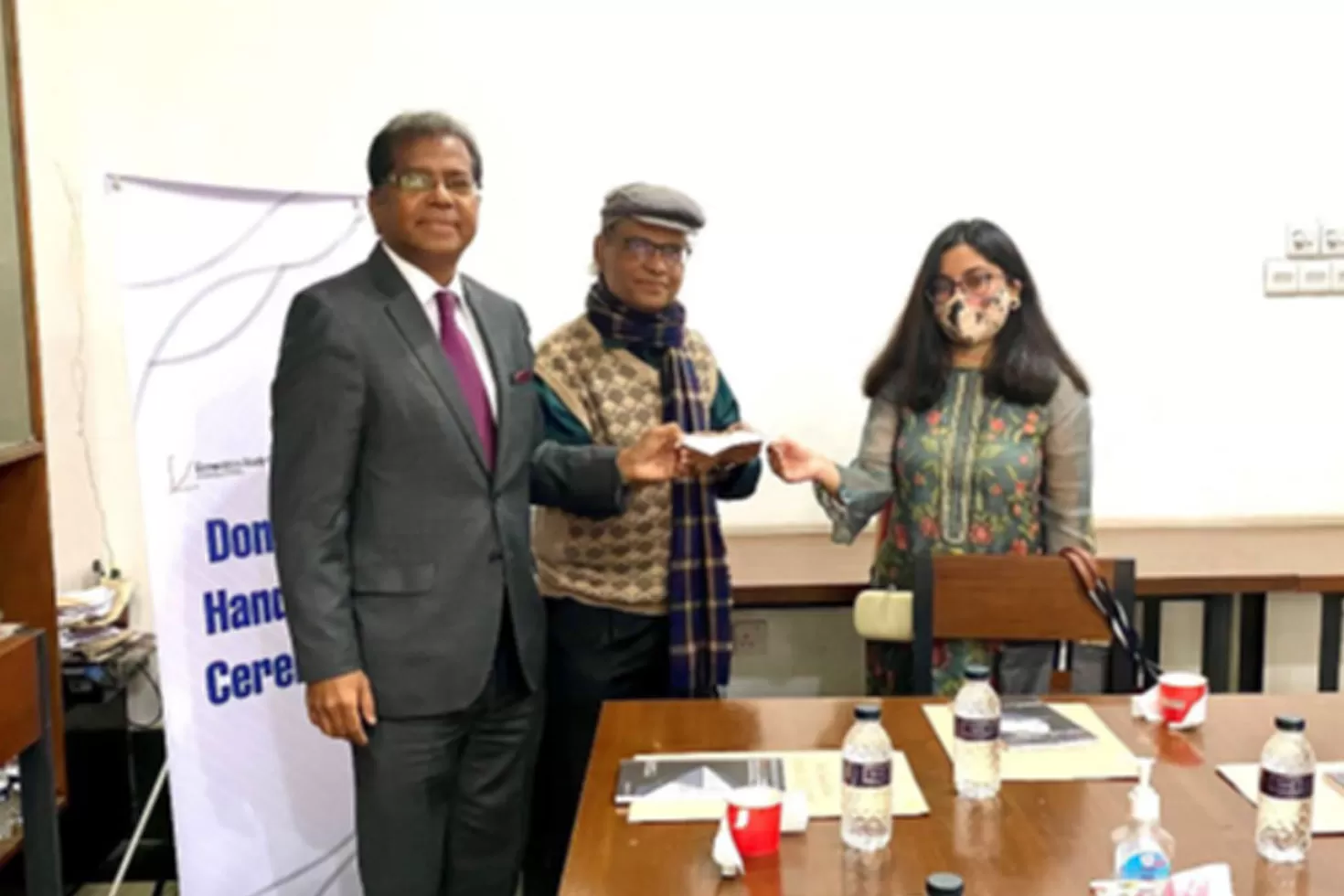 শিক্ষা অনুদান দিল লঙ্কান অ্যালায়েন্স